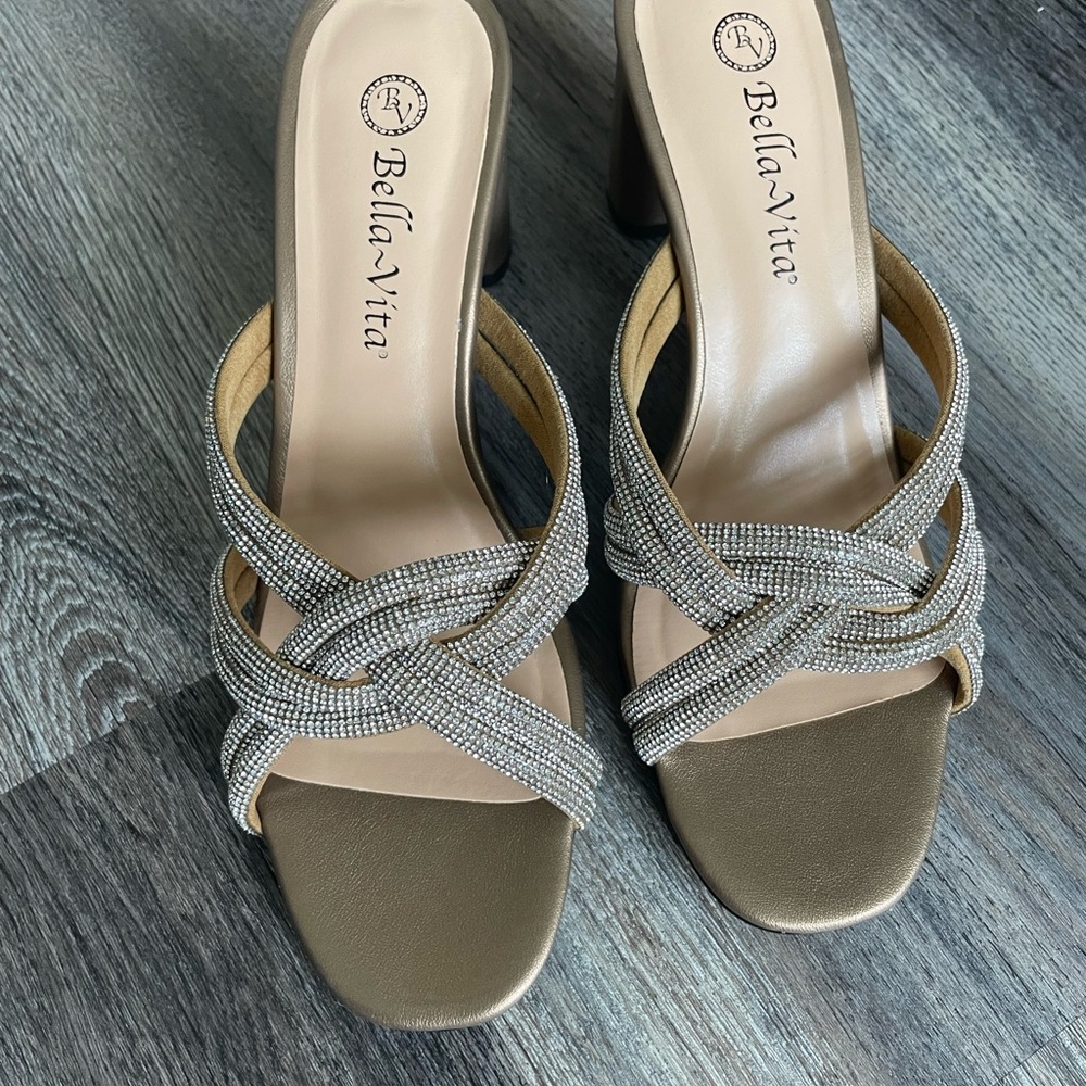 Bella Vita Gold and Silver Sandals - Picture 3 of 6